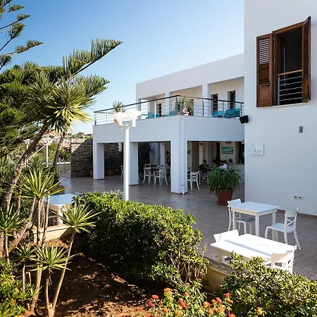 Hotel Ristorante Cavalluccio Marino 3*